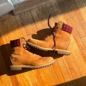 Timberland‎ Women’s Plaid Boots Size 7